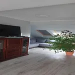 In Near Monte Cassino Street Apartment