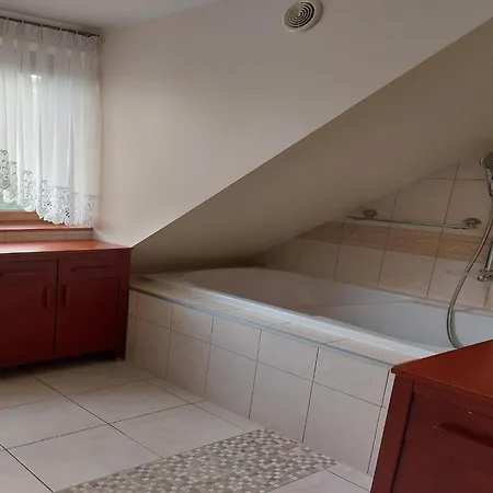 In Near Monte Cassino Street